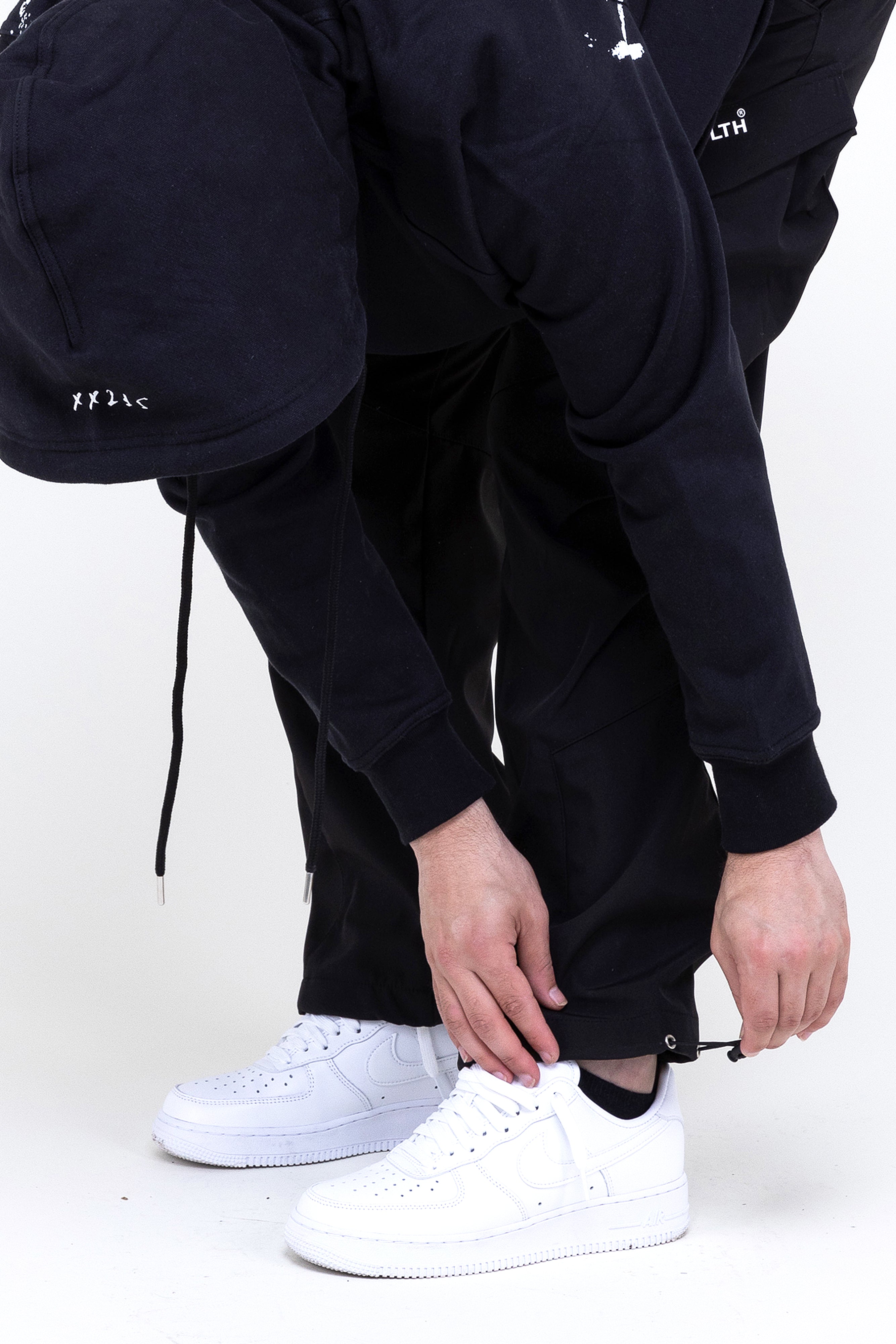 Tech Cargo pants (Black)