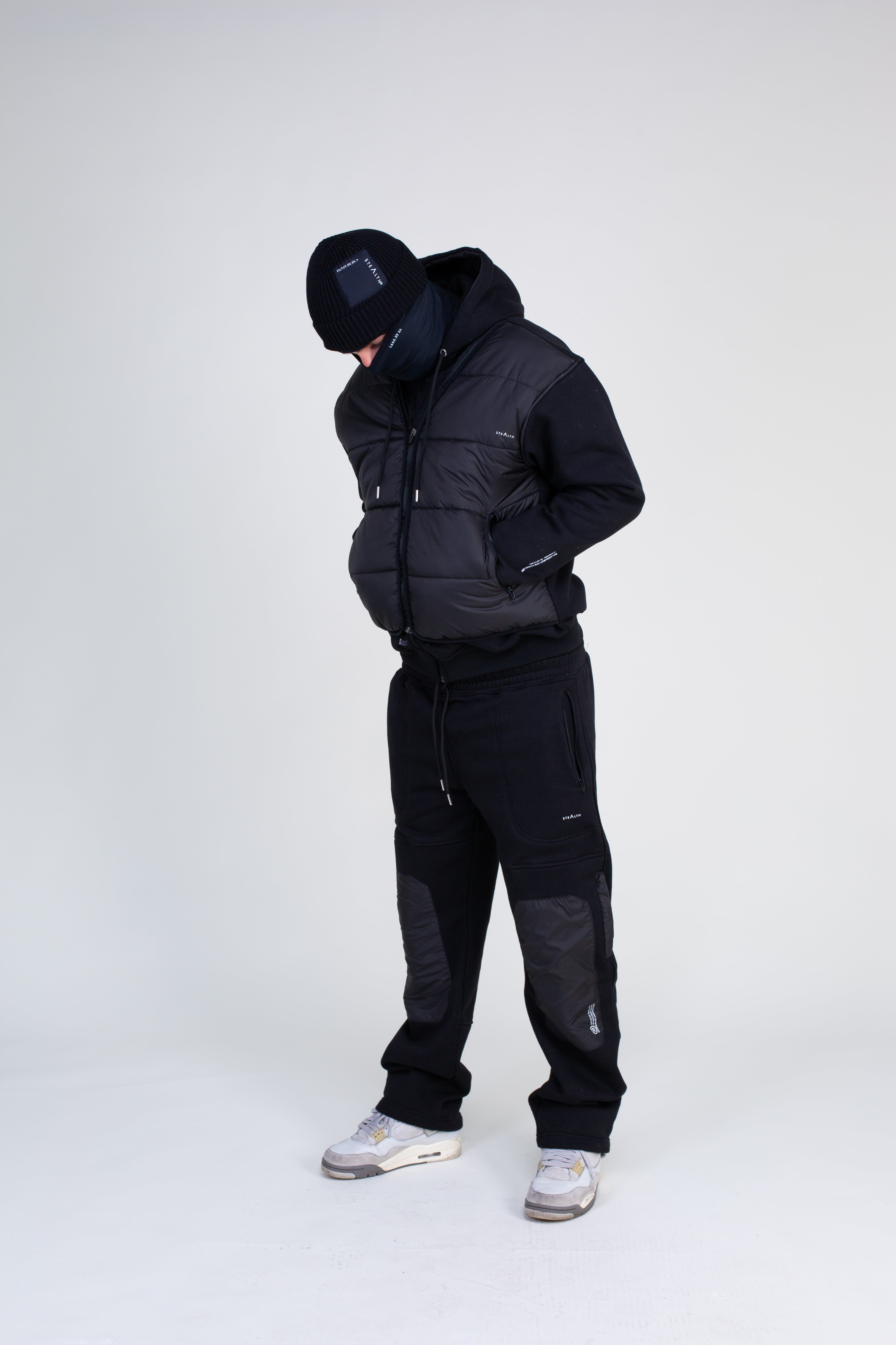 Gratton Tracksuit (Black)