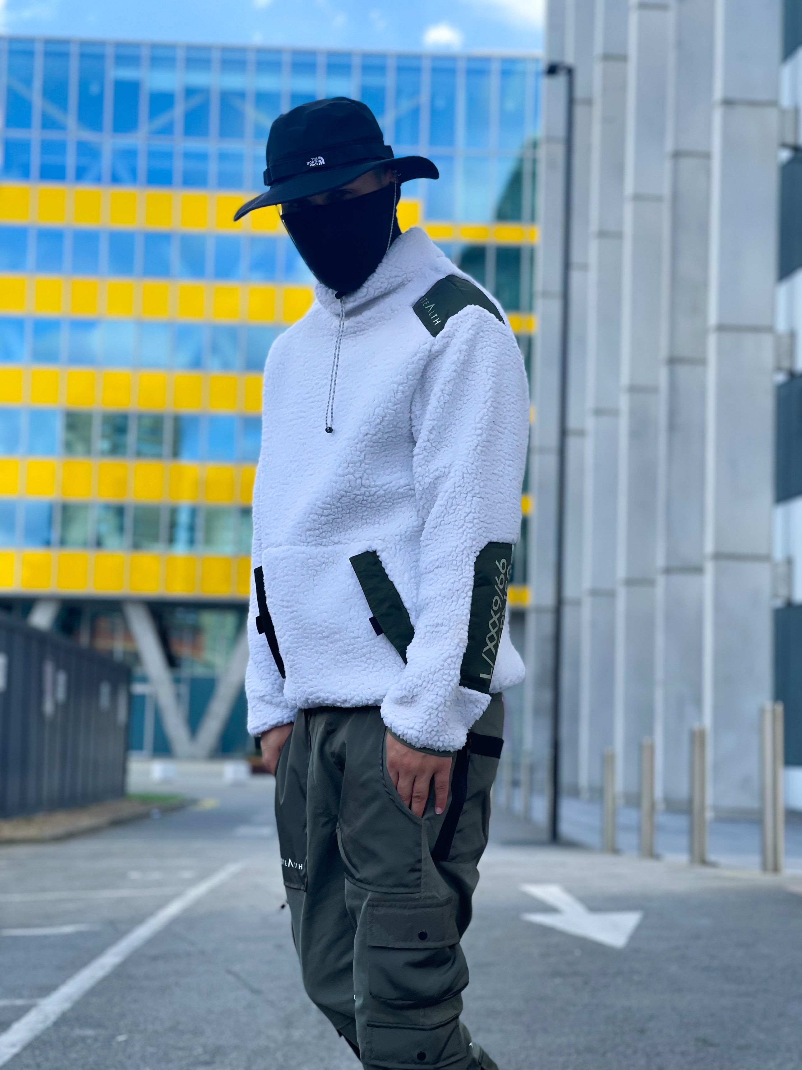 Sherpa Tech Funnel Sweat (Off White)