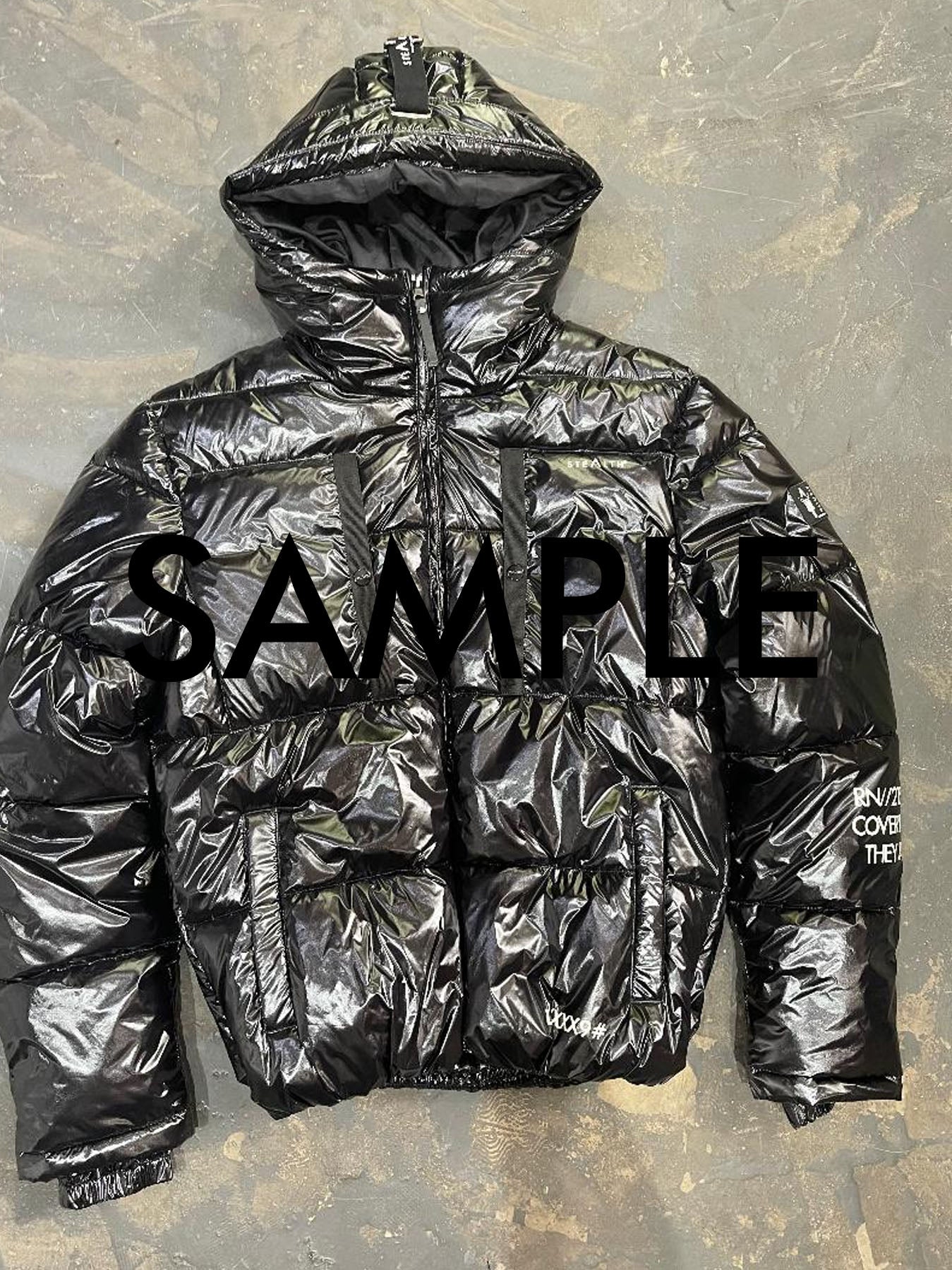 Low PEAK PUFFA JACKET BLACK MED (SAMPLE)